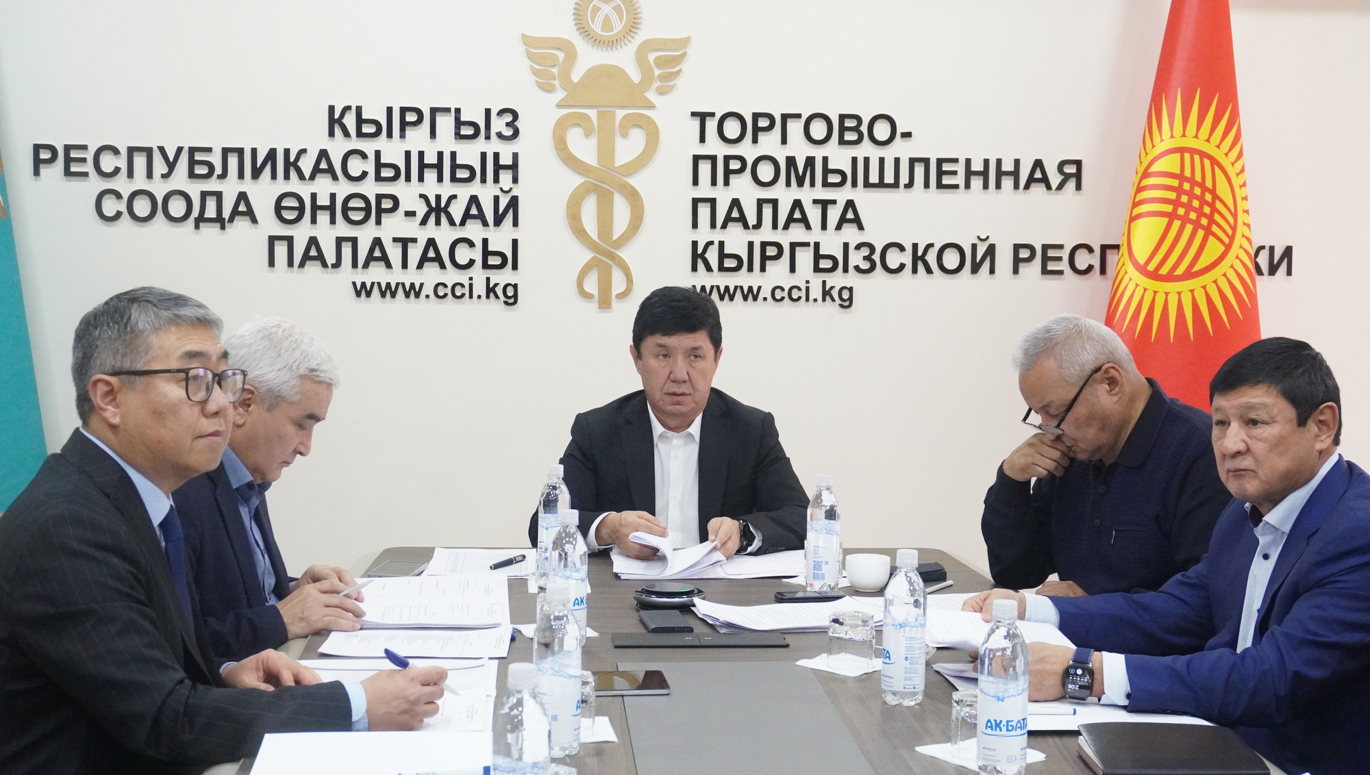 Утверждены новые представители ТПП КР зарубежом